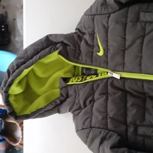 Nike puffer coat toddler boy 2t. Like new